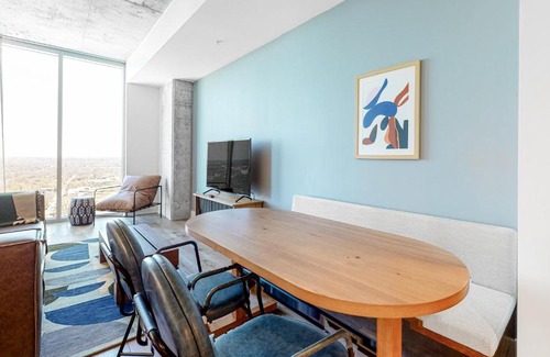 Rainey Street Historic District House | Discover Natiivo Austin VII: Family-Friendly & Poolside Retreat