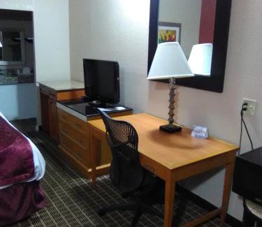 Kinston Hotel | Convenient Stay at Nation's Inn Kinston with Great Amenities