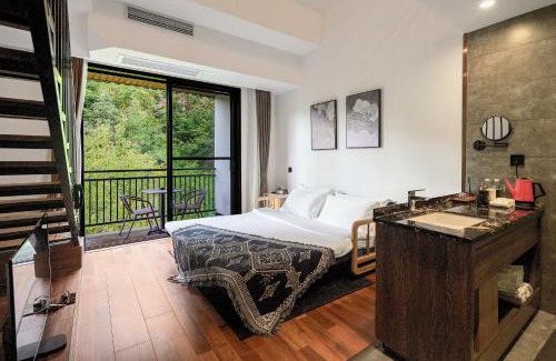 Wulingyuan Hotel | Pet-Friendly Retreat at National Forest Park MINI Inn