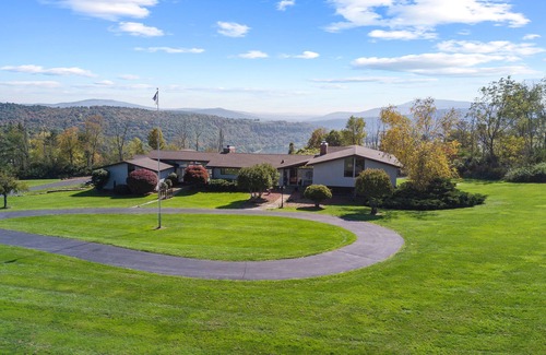 Tunkhannock House | Experience National Geographic Views with Hot Tub & Game Room