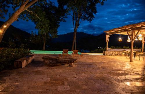 Sopetran Hotel | Discover Nativa Refugio Escondido: 5-Star Escape with Pool