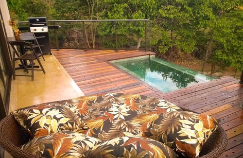 Lapinha da Serra House | Experience Natives of Minas-Aleijadinho with Pool & Lake Views
