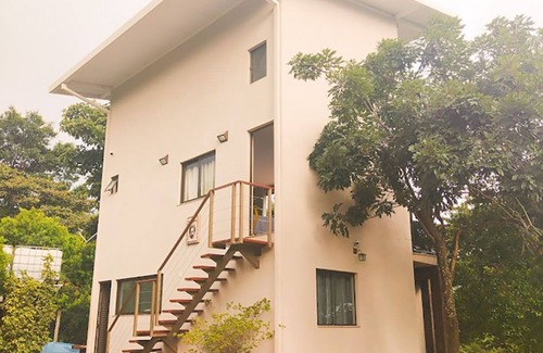 Lapinha da Serra House | Experience Natives of Minas-Aleijadinho with Pool & Lake Views