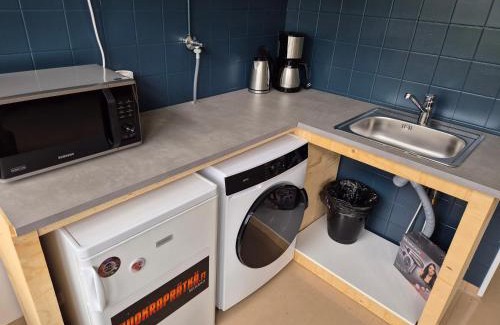 Mikkeli Apartment | NATO bunker with nice bed and appliancies