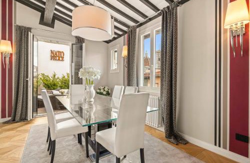 Duomo Apartment | Elegant Florence Apartment with Hot Tub & 9.9/10 Rating