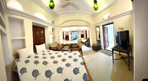 Ajmer House | Pet Friendly Natraj Guest House with Great Amenities