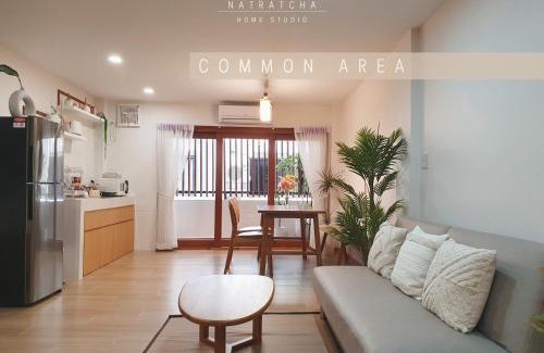 Old City House | Top-Rated NatRatcha Home Studio with Kitchen & Child-Friendly Amenities