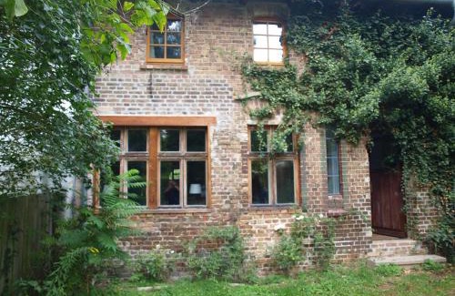 Vierlinden House | Experience Nature and Tranquility at Our Family-Friendly Hotel