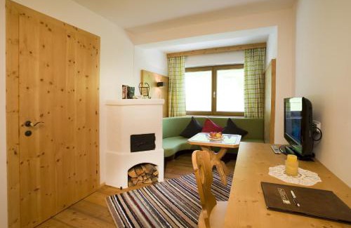 Vorderlanersbach Hotel | Explore the Tuxertal: 4-Star Nature & Wellness Retreat