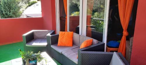 San Martin de Valdeiglesias House | Escape to Nature at Pantano de San Juan with Ocean Views