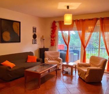 San Martin de Valdeiglesias House | Escape to Nature at Pantano de San Juan with Ocean Views