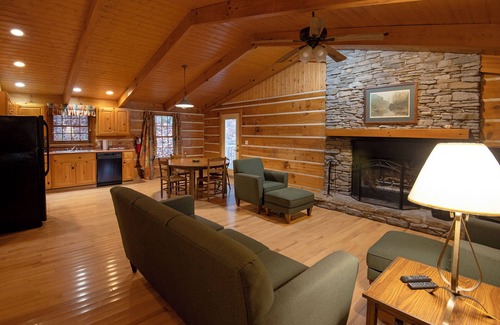 Slade Cabin | Discover Natural Bridge State Resort Park: Family-Friendly Retreat