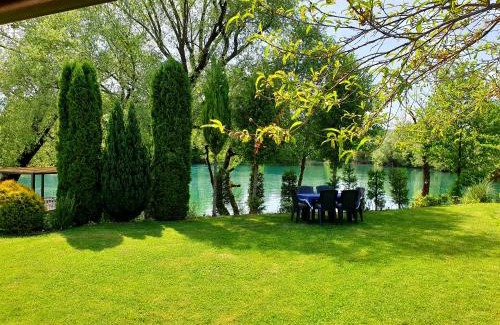 Mali Radic House | Relaxing Oceanfront Stay at Natural Cottage Una - 4 Stars