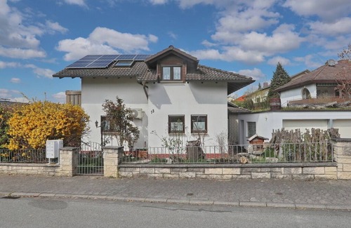 Bensheim House | Natural idyll at the foot of the Hemsberg - ideal starting point for nature lovers