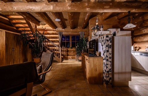 Tragweis Apartment | Cozy Log House Morgensonne Near the Serene Forest