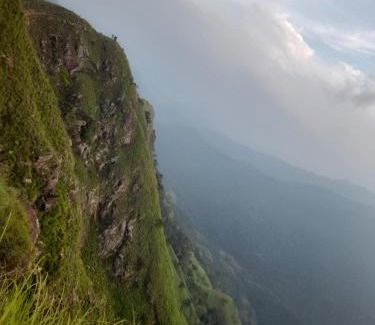 Dambulla Hotel | Natural mountain