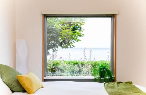 Awaji Villa | Inviting Natural Ocean Hotel with Hot Tub & Family Amenities