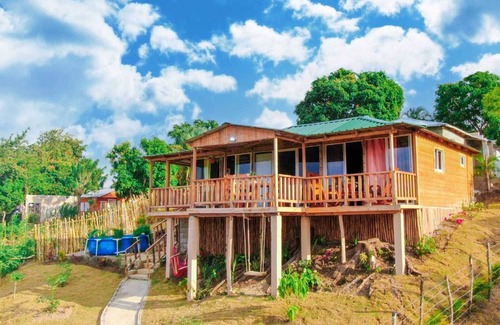 La Colorada House | Natural Retreat with Jacuzzi and Stunning Views in Vista al Valle
