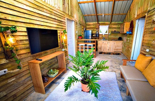 La Colorada House | Natural Retreat with Jacuzzi and Stunning Views in Vista al Valle