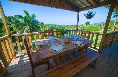 La Colorada House | Natural Retreat with Jacuzzi and Stunning Views in Vista al Valle