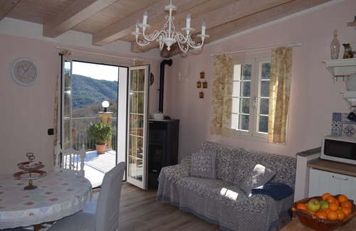 Costiolo House | Panoramic Natural Stone House with Garden and Pool Access