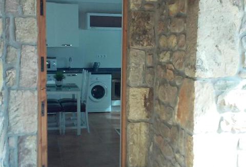 Ontoria Apartment | Nature Retreat: Oceanfront Hotel with Mountain Views