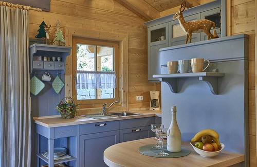 Hartmannsreut Ski Chalet | Naturally secure - romantic wooden chalet with comfort & charm