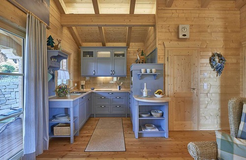 Hartmannsreut Ski Chalet | Naturally secure - romantic wooden chalet with comfort & charm