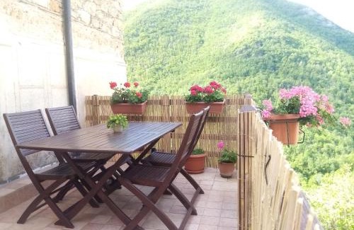 Nasino Apartment | Guest Rated NaturAma: Family-Friendly Retreat with Kitchen