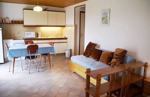 Lus-la-Croix-Haute Apartment | Scenic Apartment with Mountain Views and Pet-Friendly Amenities