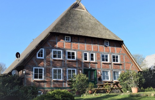Malzow Apartment | Tranquil Farmhouse Retreat with Pool and Ocean Views