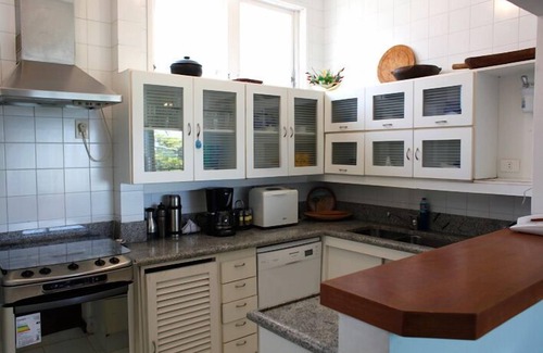 Alto da Boa Vista Apartment | Experience Nature Just Steps Away with Pool & Kitchen Access