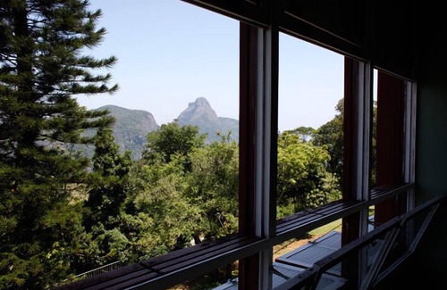 Alto da Boa Vista Apartment | Experience Nature Just Steps Away with Pool & Kitchen Access