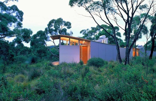 Deep Creek Cottage | Stylish Architecturally Designed Retreat for Family Getaways