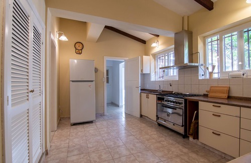 Ascochinga Ski Chalet | Immerse Yourself in Nature with Ocean View & Spa Amenities