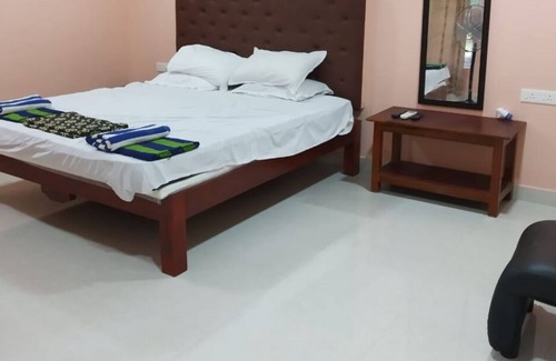 Kalapettai Hotel | Relax at Nature Breeze Resort and Spa with Pool & Dining