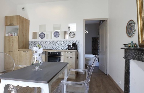 Chinon Apartment | Family-Friendly NATURE & CHATEAUX Apartment with Kitchen