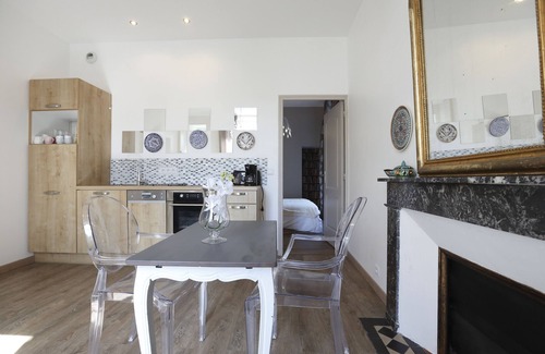 Chinon Apartment | Family-Friendly NATURE & CHATEAUX Apartment with Kitchen