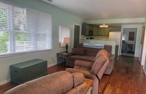 Inglis House | Nature Coast Inn and Cottages: Family-Friendly Retreat