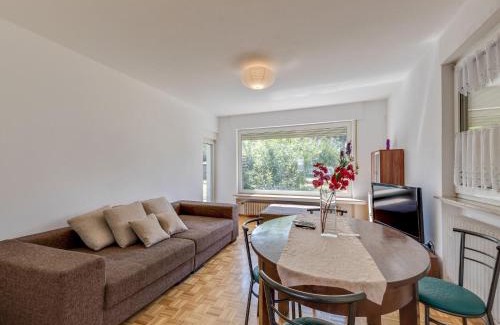 Fuldabruck Apartment | Nature Escape in Fuldabruck