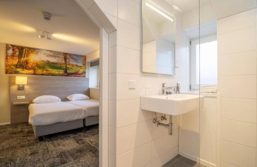 Geulhem Hotel | Nature Escape in Relaxing Room Near Museum aan het Vrijthof - 15 min drive