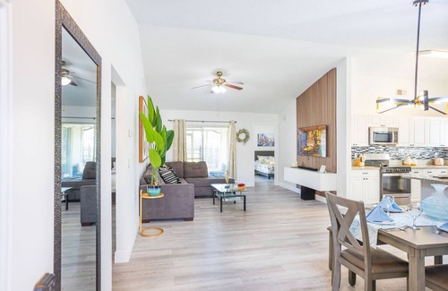 Seffner Community Alliance House | Scenic Nature Getaway: Lake Views & Exciting Game Room