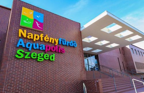 Szeged Apartment | Tranquil Nature Retreat in the City - Guest Rated 9.9/10