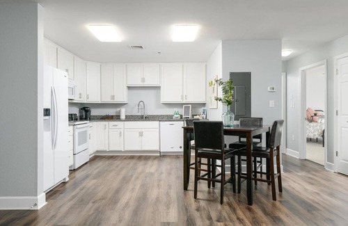 Calhoun Apartment |  Scenic Nature Lodge Studio 5 with River Access & Pool