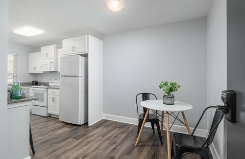Calhoun Apartment | Top-Rated Nature Lodge Studio 1 with River Access & Pool