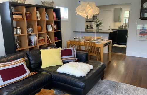 Montrose House | Nature Lover’s Retreat: Perfect Parkside Escape Near Downtown