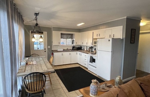 Naples Cottage | Nature Escape in the Hills of Finger Lakes - Pet Friendly!