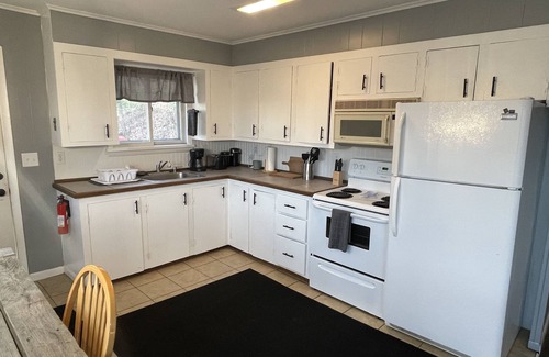 Naples Cottage | Nature Escape in the Hills of Finger Lakes - Pet Friendly!