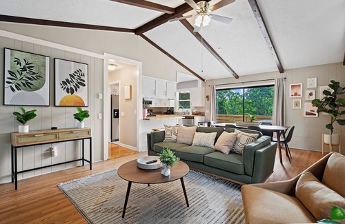 Royal Pines House | Relaxing Nature Nook with Mountain Views & Cozy Fireplace