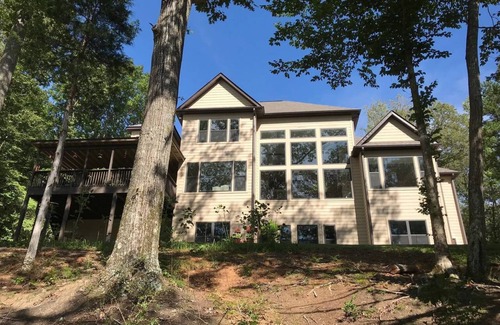 Fountain Inn House | Eco-Friendly Nature Retreat on the Enoree River - 10/10 Rated